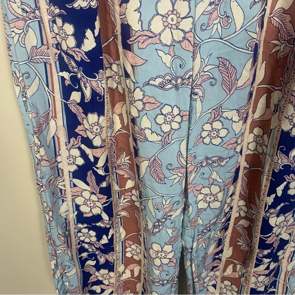 Gypsies & Moondust Cropped Floral Pull On Rayon Pants - Picture 13 of 15